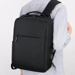 Рюкзак для ноутбука з USB, чорний