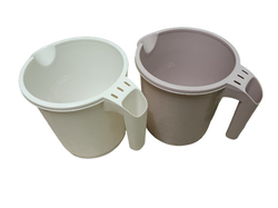 1.6L plastic measuring cup