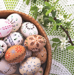Papírové ubrousky velikonoční, třívrstvé vejce v ošatce
